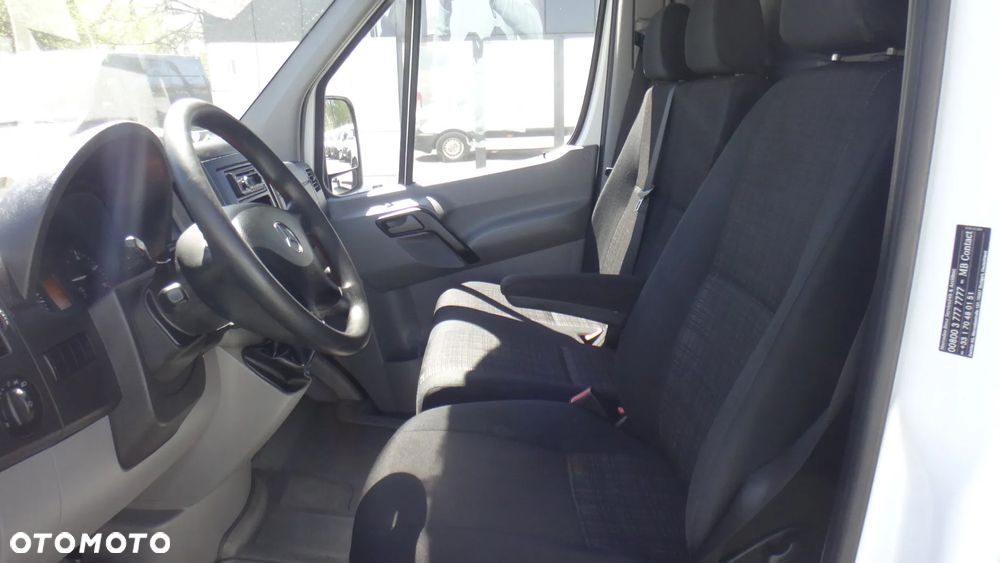 Mercedes-Benz Sprinter - 14