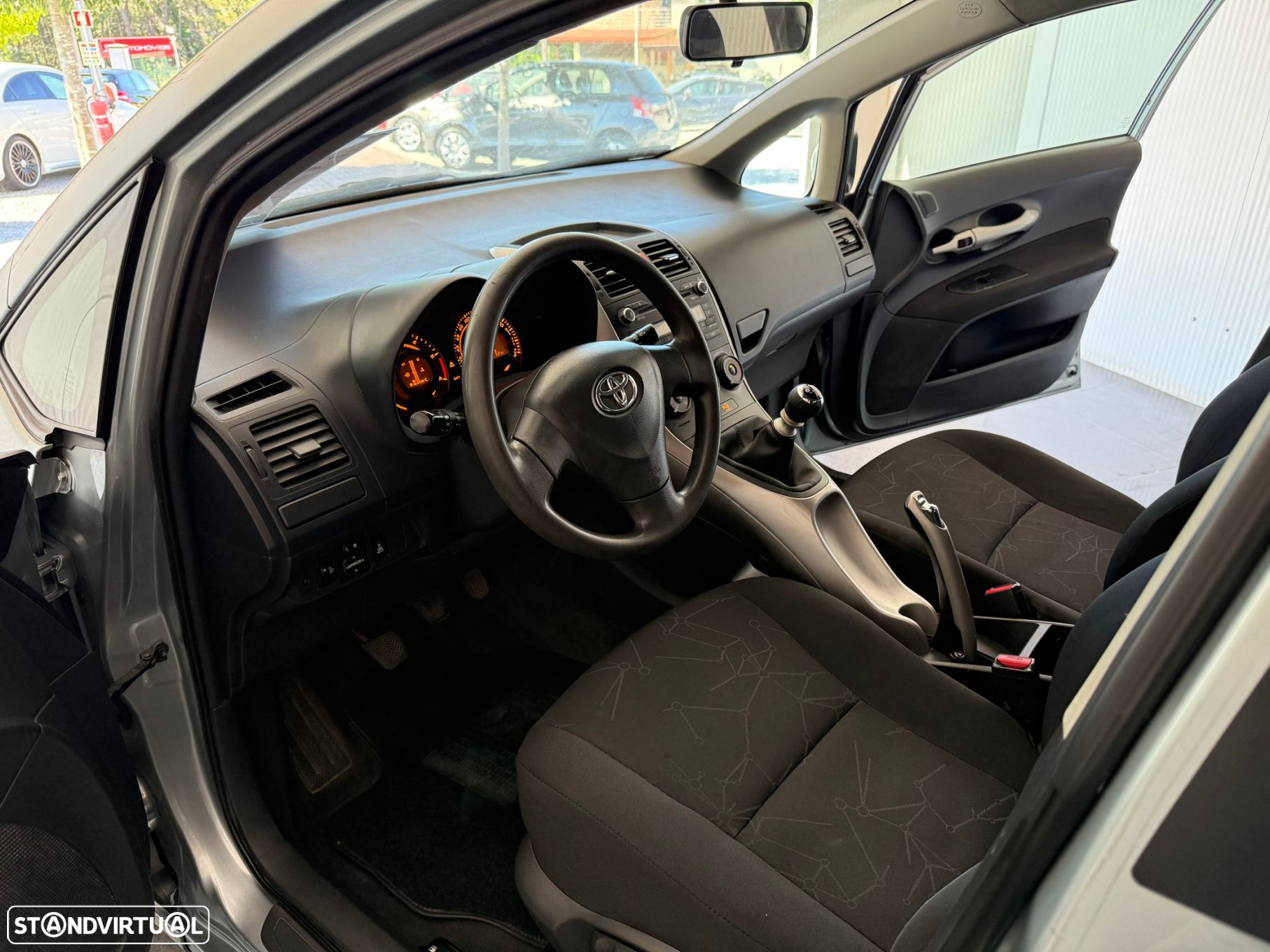 Toyota Auris 1.4 D-4D ACtive - 14