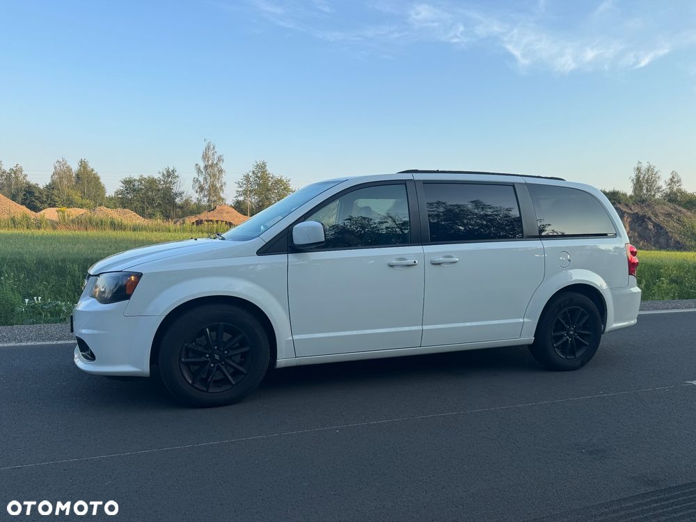 Dodge Grand Caravan 3.6 R/T - 33