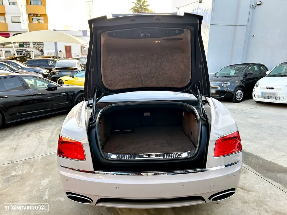 Bentley Continental Flying Spur - 30