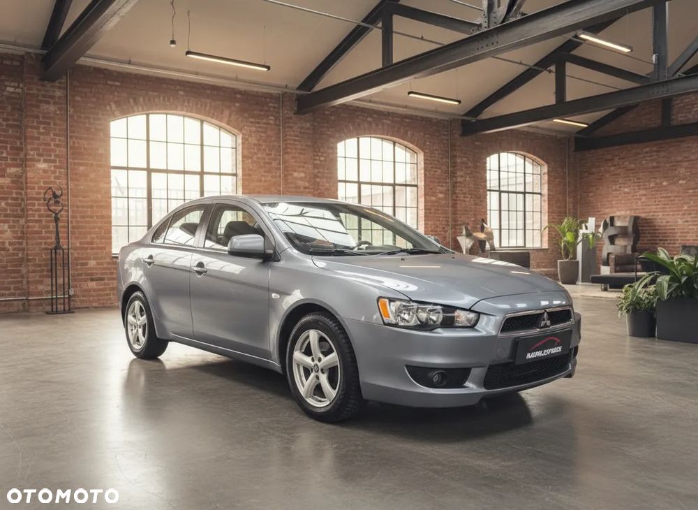 Mitsubishi Lancer 1.6 Intense - 9