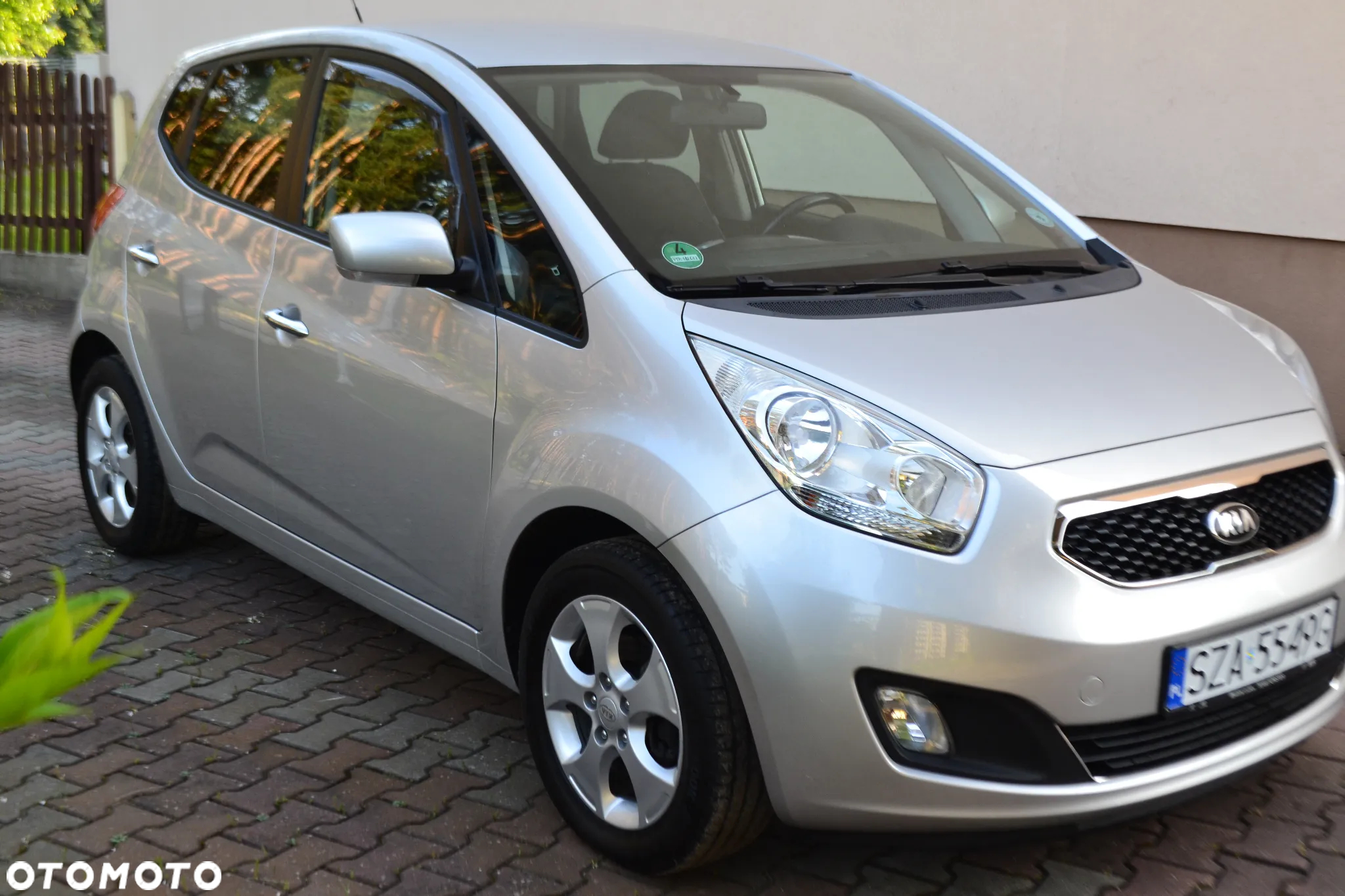 Kia Venga 1.6 CRDi 128 Fifa World Cup Edition - 6