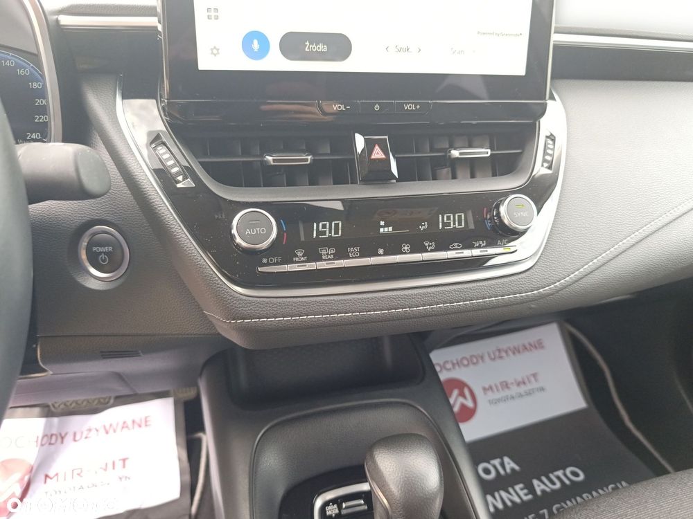 Toyota Corolla 1.8 Hybrid Comfort - 29
