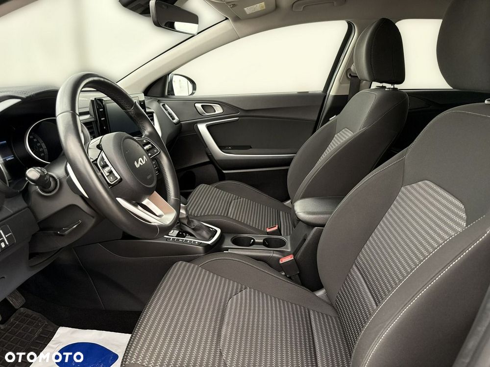 Kia Ceed - 13