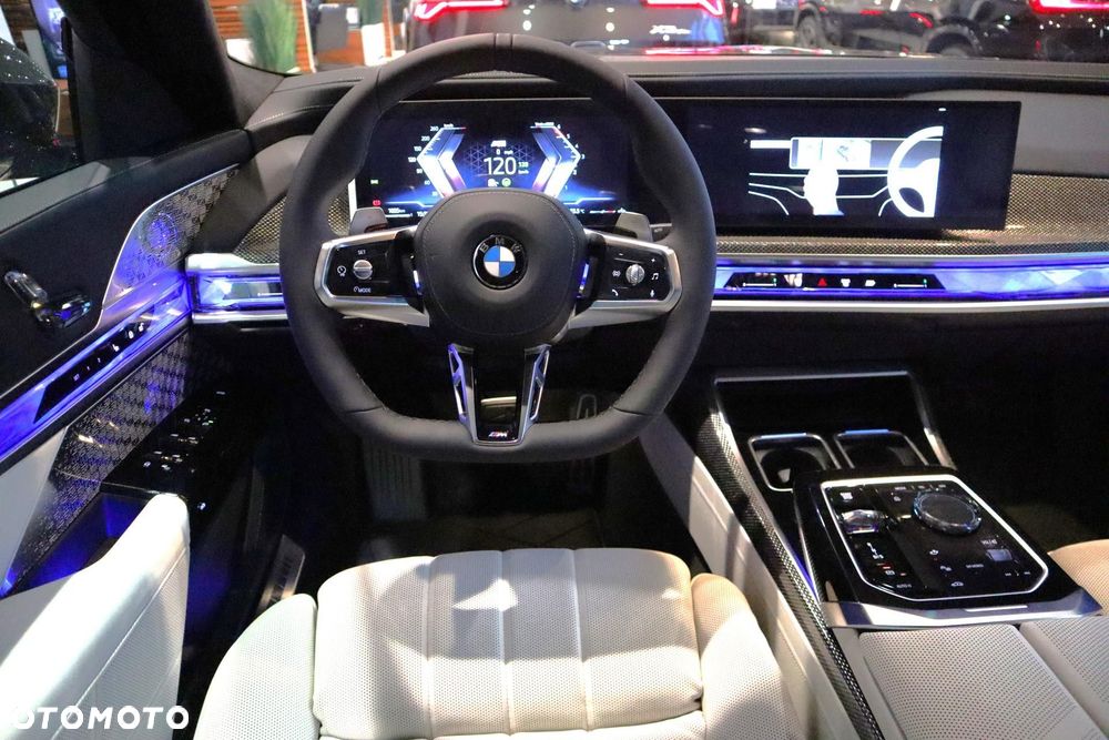 BMW Seria 7 - 16
