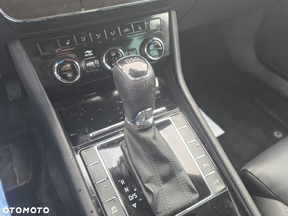 Skoda Superb 2.0 TDI DSG Style - 4