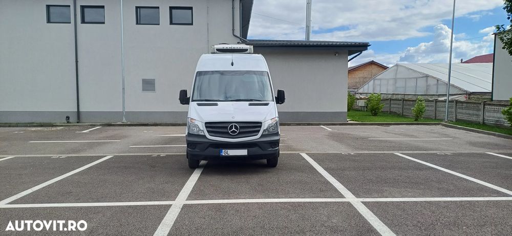 Mercedes-Benz Sprinter - 4