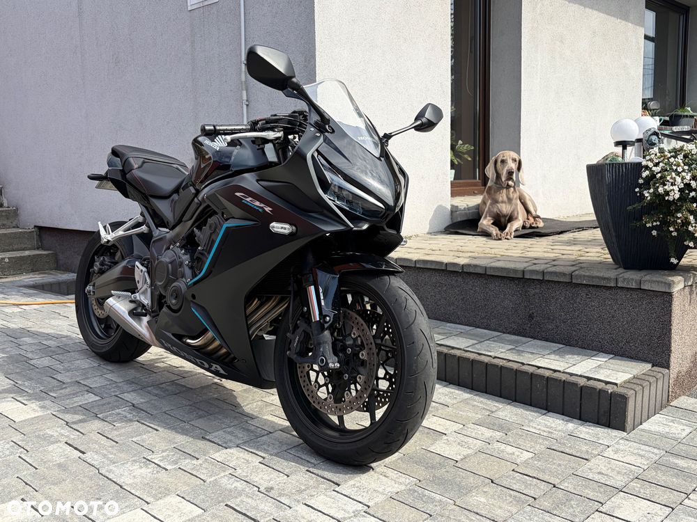 Honda CBR - 1