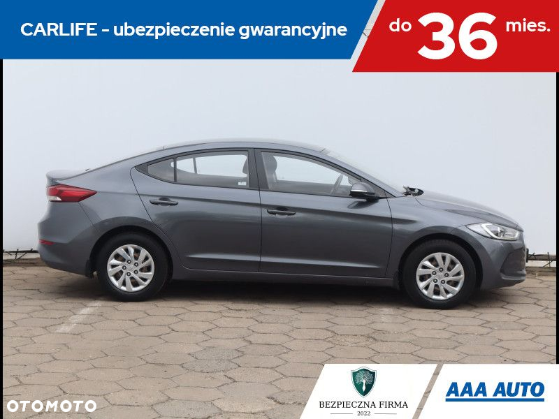 Hyundai Elantra - 7