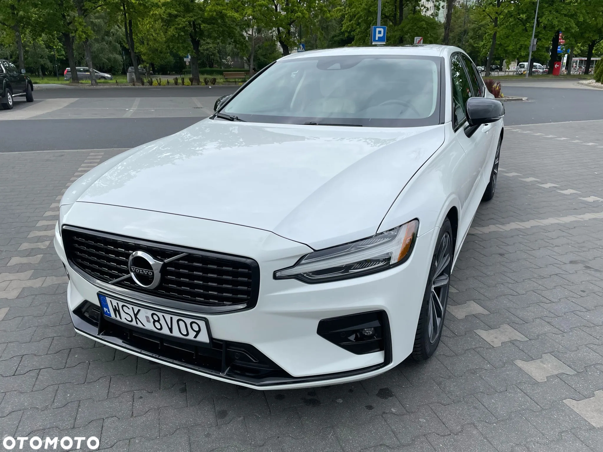 Volvo S60 T5 AWD R-Design - 10