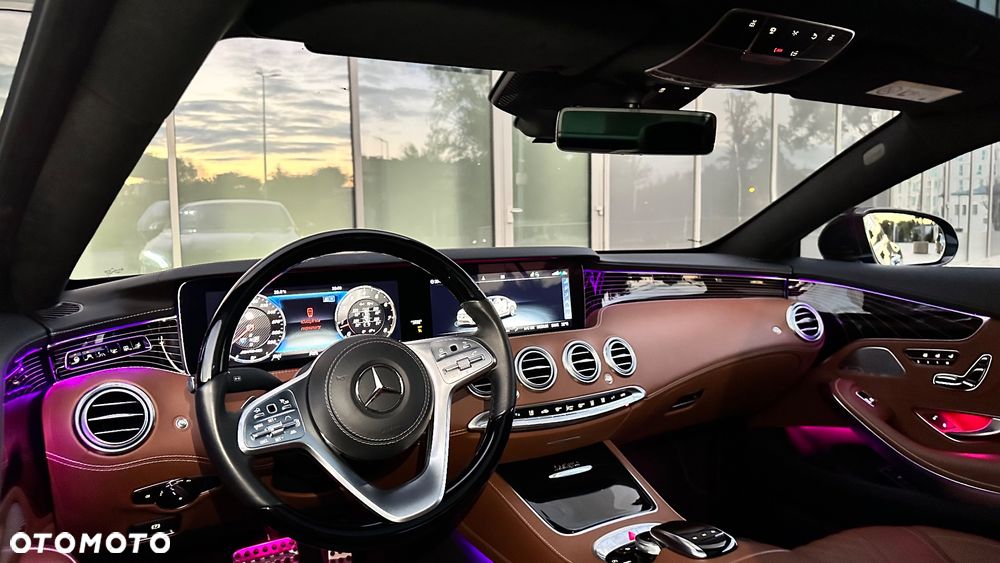Mercedes-Benz Klasa S 560 Coupe 4-Matic 9G-TRONIC - 32