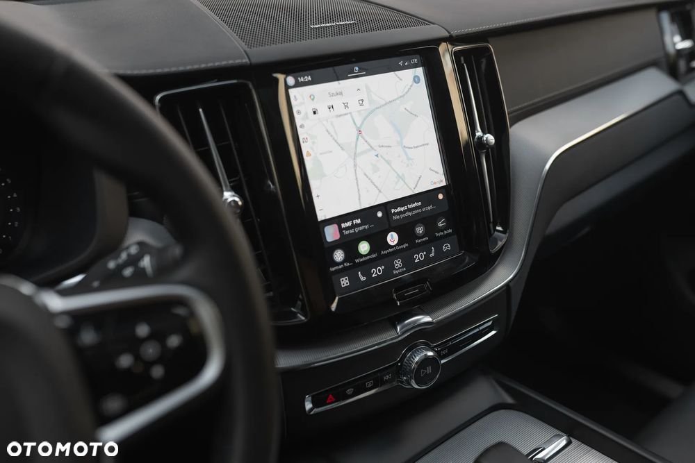Volvo XC 60 B5 B AWD Ultimate Dark - 20