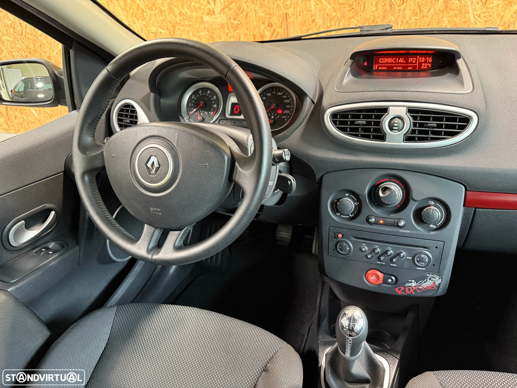 Renault Clio 1.2 16V Rip Curl II - 10