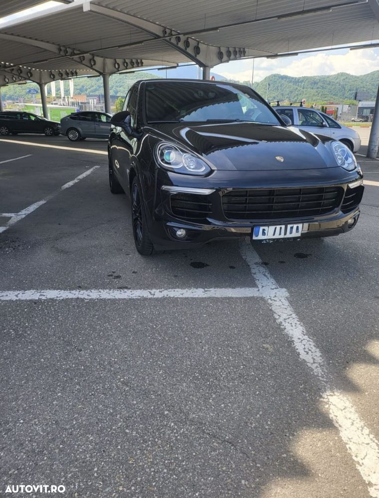 Porsche Cayenne - 8