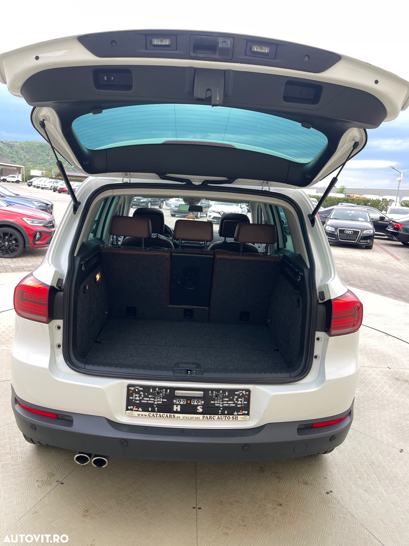 Volkswagen Tiguan 2.0 TDI DPF 4Motion BlueMotion Technology DSG Cup Sport & Style - 26
