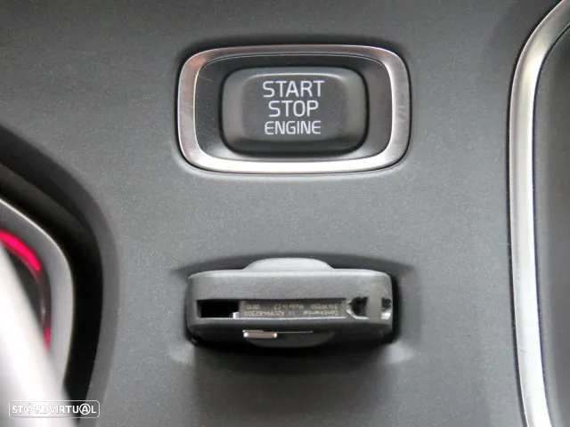 Volvo V40 2.0 D3 Momentum - 15