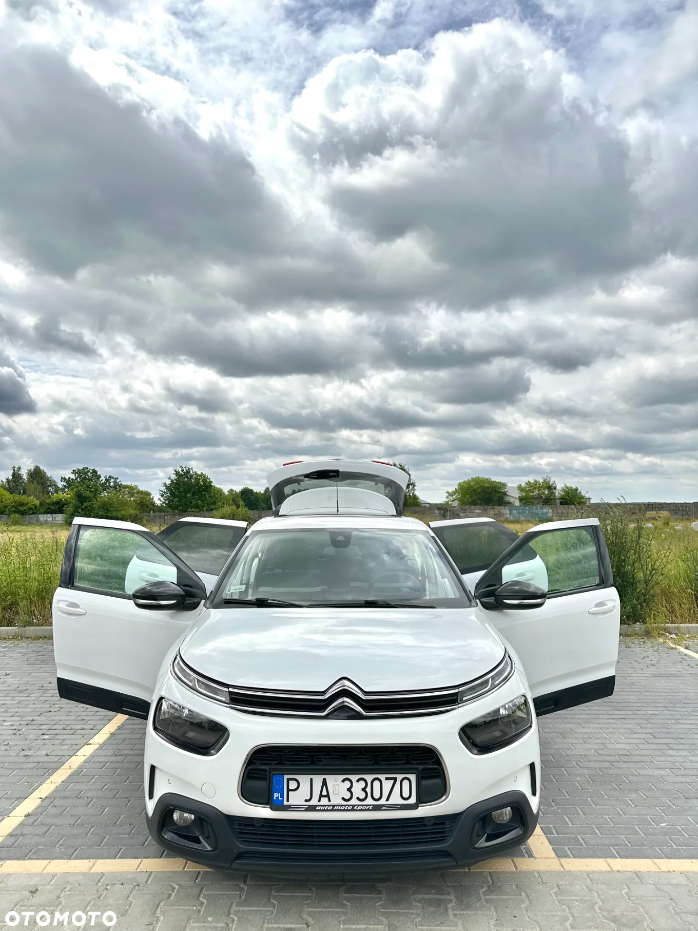 Citroën C4 Cactus 1.2 PureTech Shine Edition S&S - 2