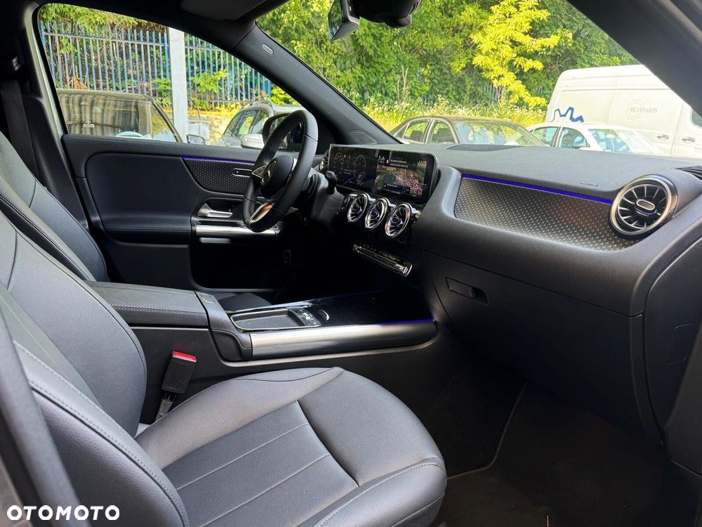 Mercedes-Benz GLA 200 Business Edition - 16