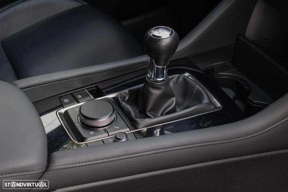 Mazda 3 Hatchback 2.0 Sky-X Excellence - 23