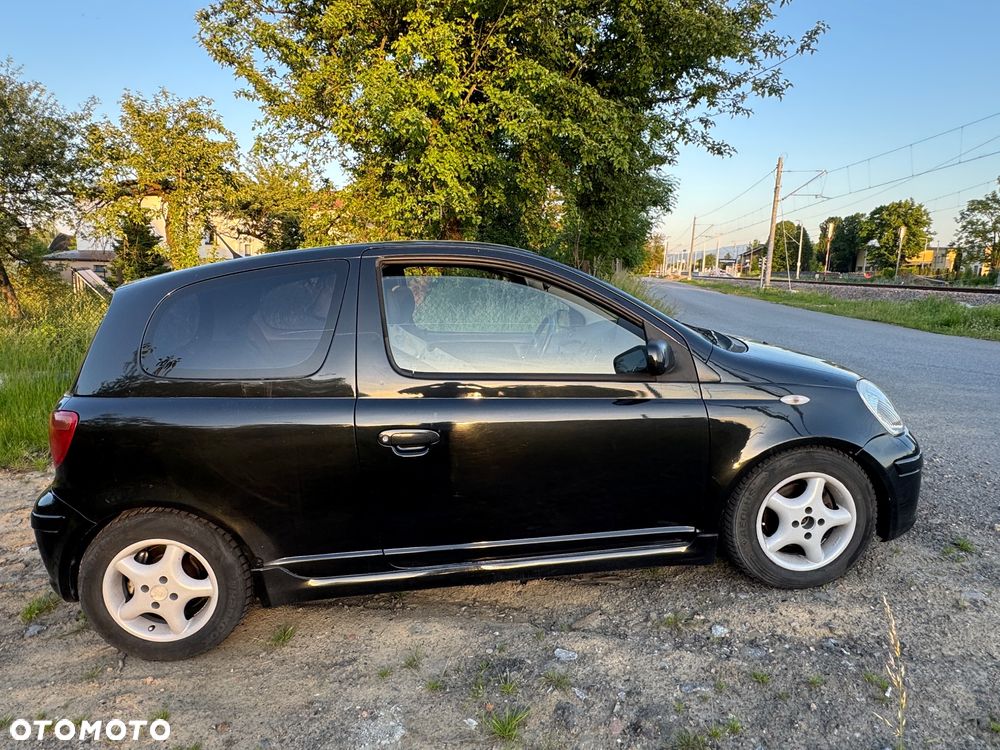 Toyota Yaris - 5