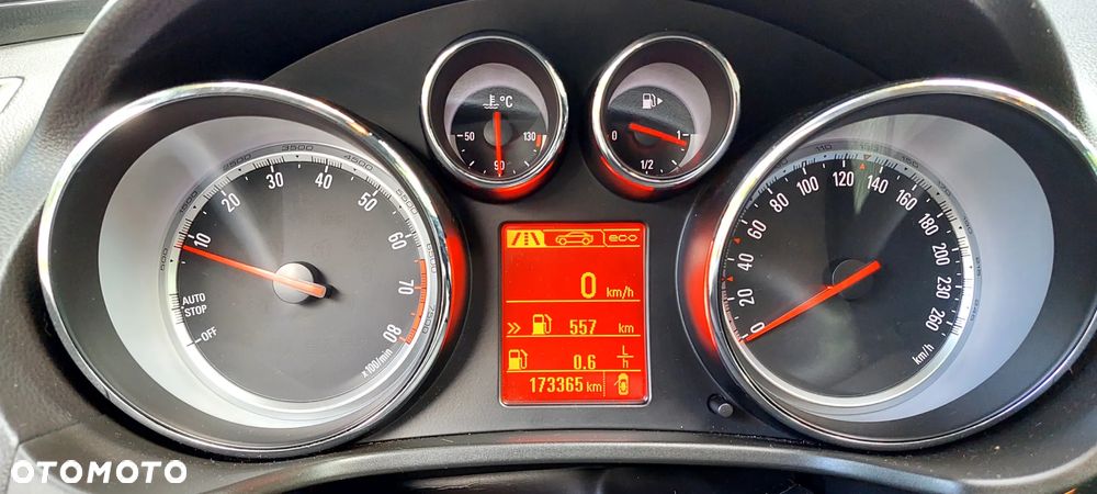 Opel Insignia - 18