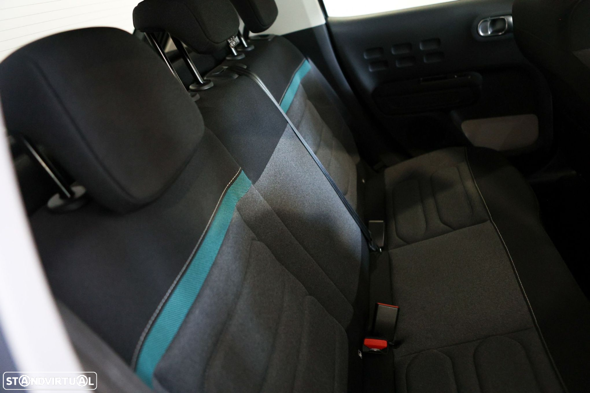 Citroën C3 1.2 PureTech Shine - 10
