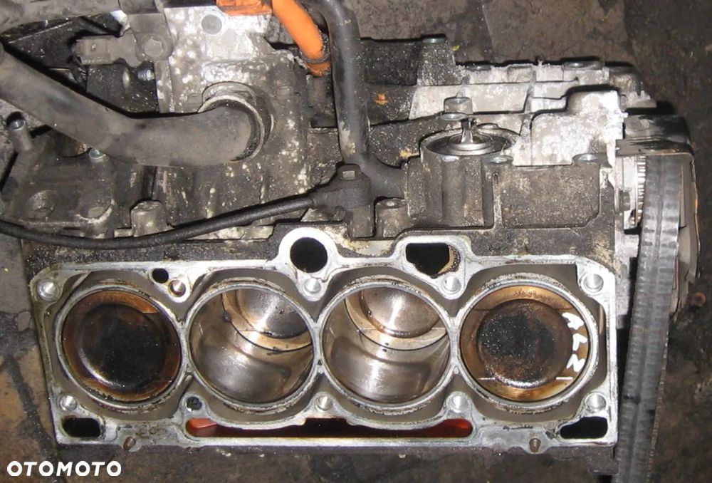 ALZ blok silnika wał tłok pompa oleju 1.6 8V AUDI A4 B6 PASSAT B5 - 5