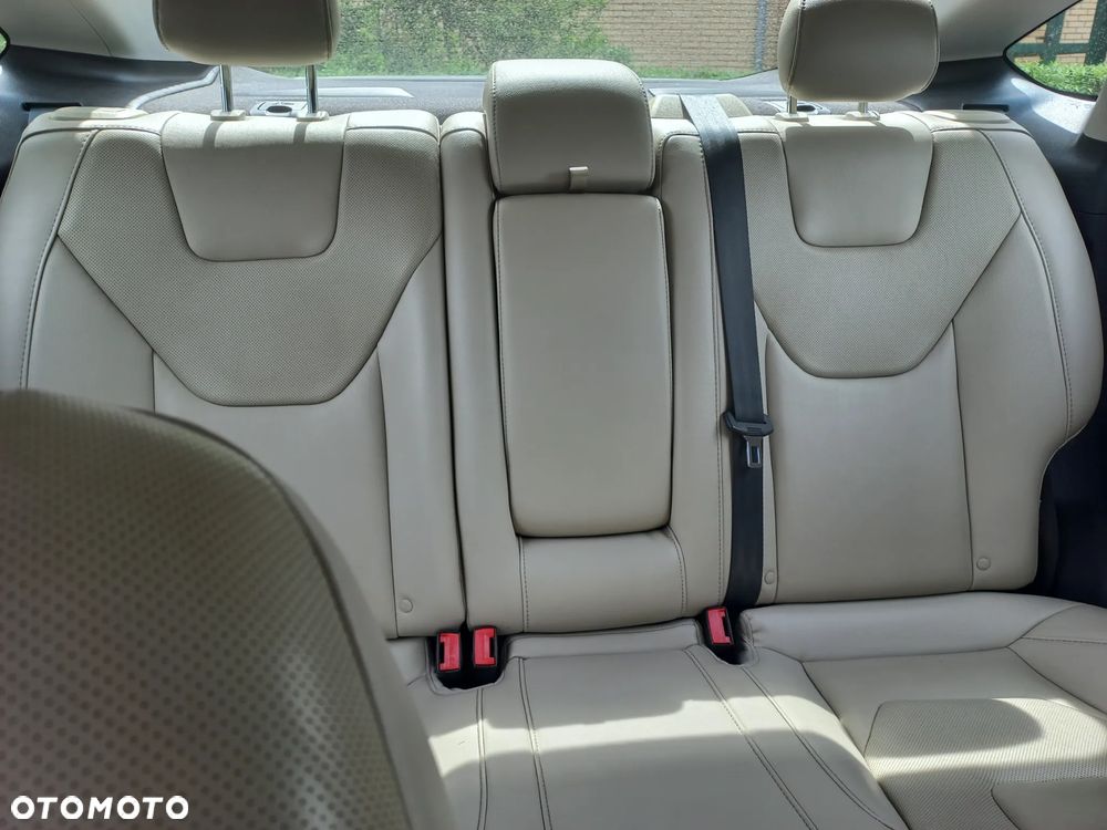 Ford Fusion 2.0 EcoBoost Titanium - 12