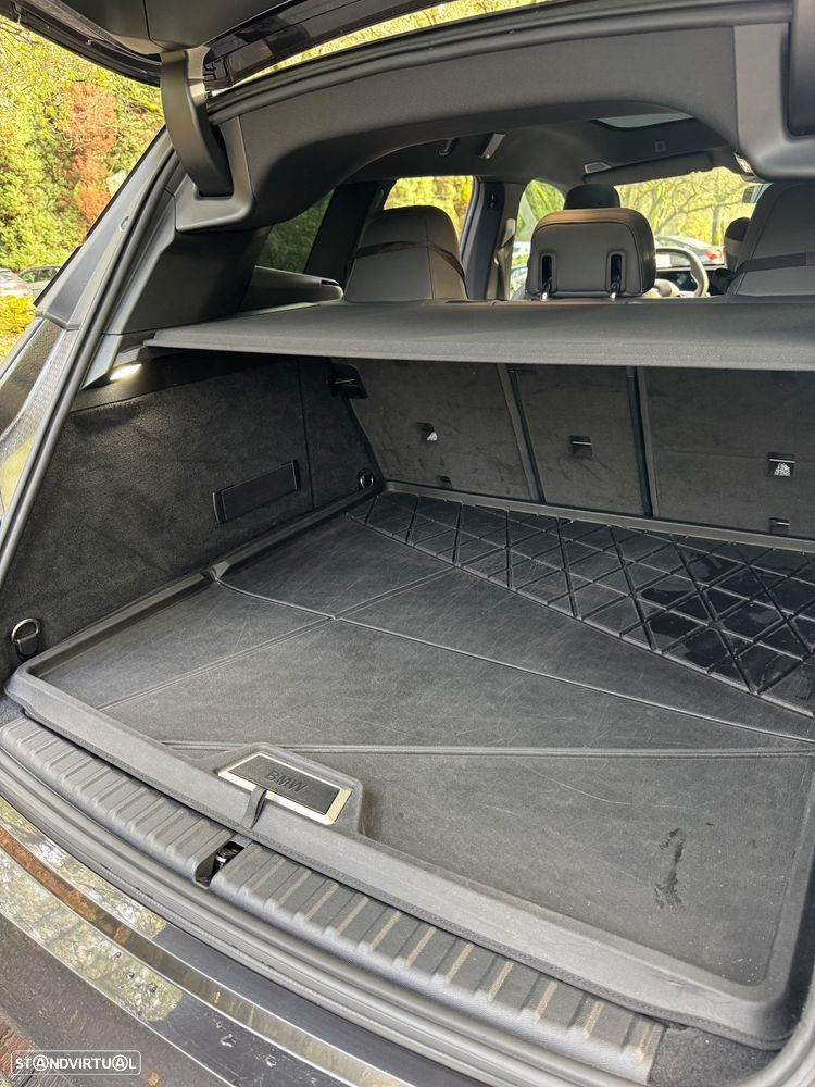 BMW iX xDrive 50 Pack Desportivo - 36