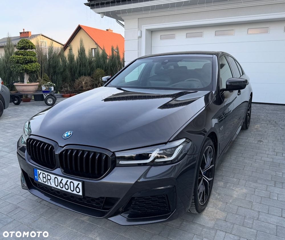 BMW Seria 5 530e xDrive M Sport Edition - 2