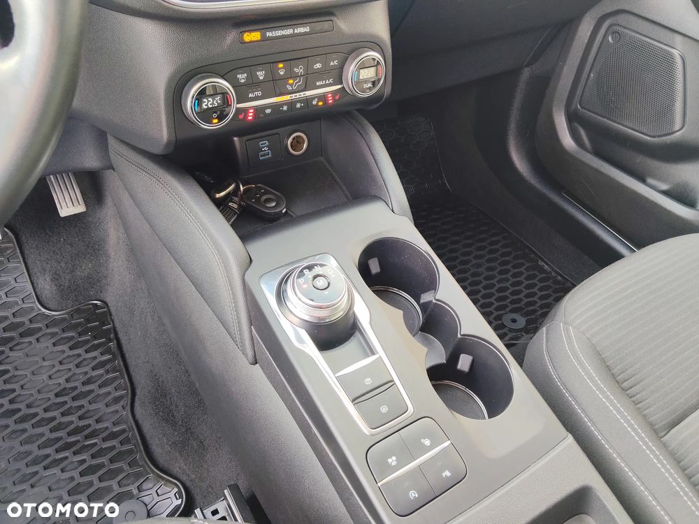 Ford Kuga 2.0 EcoBlue 4x4 TITANIUM - 19