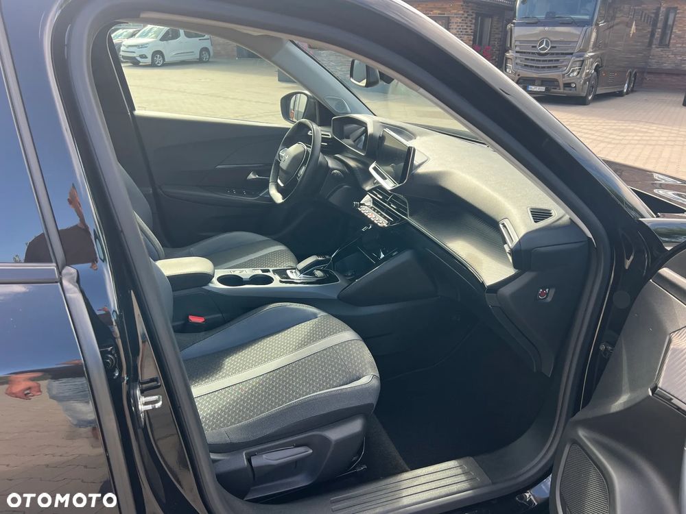 Peugeot 2008 136 Allure - 14