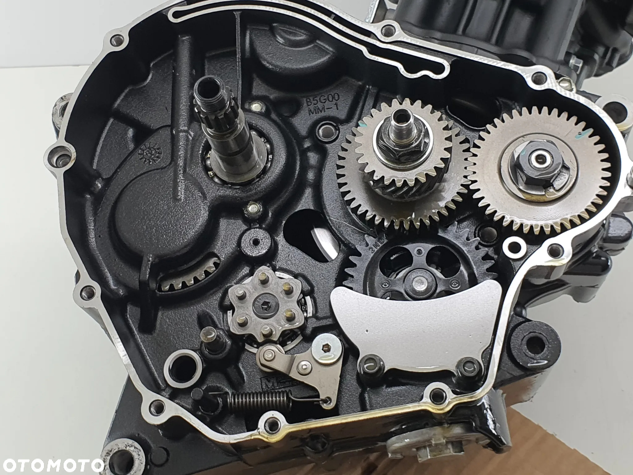 SILNIK  YAMAHA XSR 125 YZF MT - 23