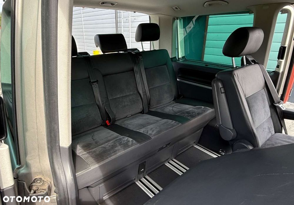 Volkswagen Multivan - 19