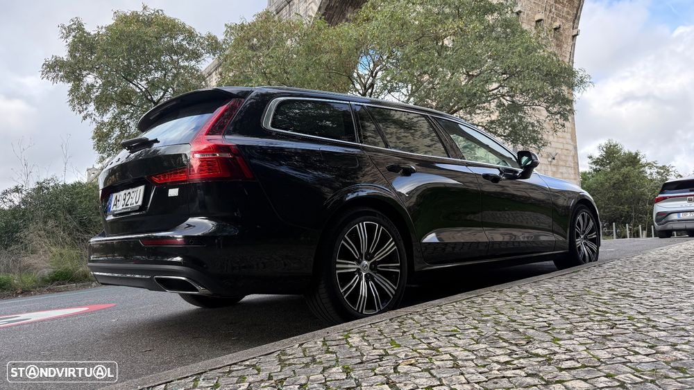 Volvo V60 2.0 T8 AWD TE Momentum - 28