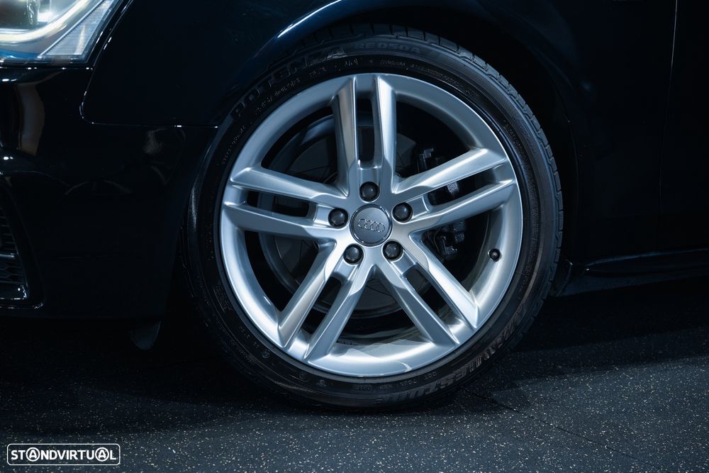 Audi A4 Avant 2012 photo 5