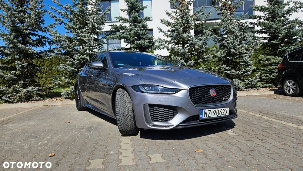 Jaguar XE 2.0 D180 R-Dynamic SE - 10
