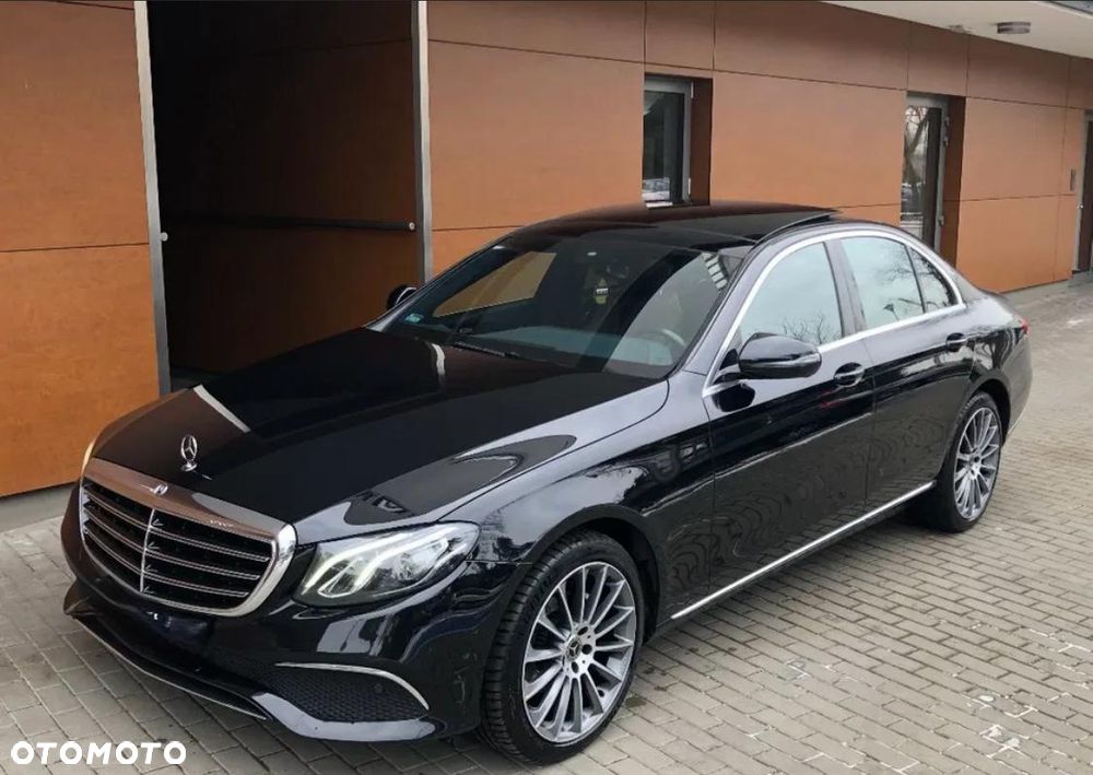 Mercedes-Benz Klasa E 220 d 9G-TRONIC - 12