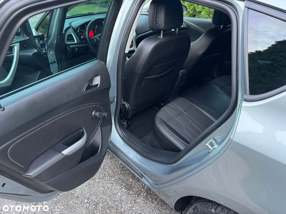 Opel Astra - 11
