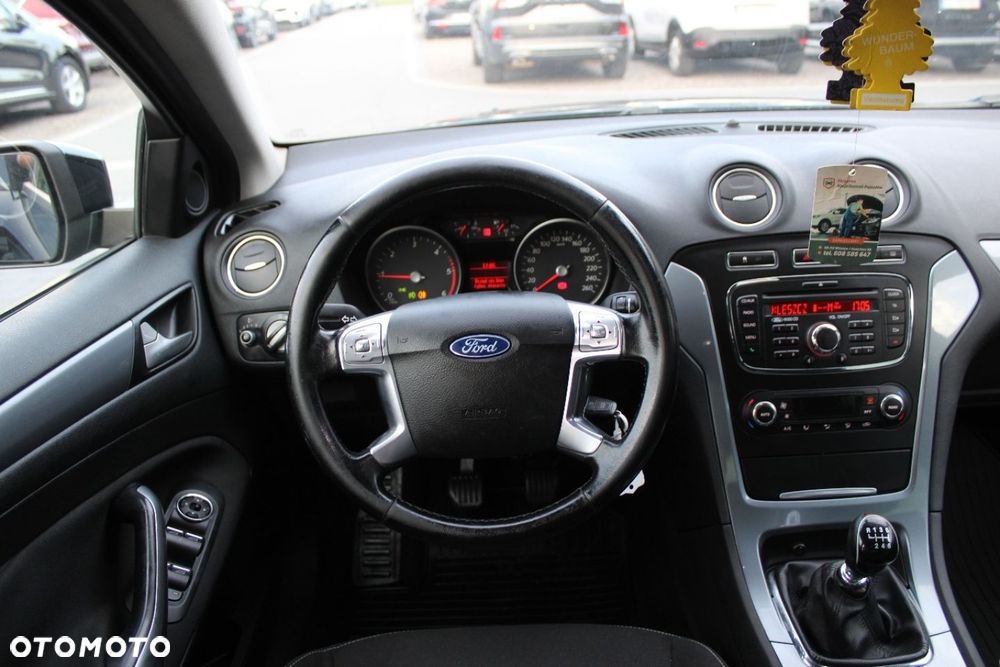 Ford Mondeo - 25