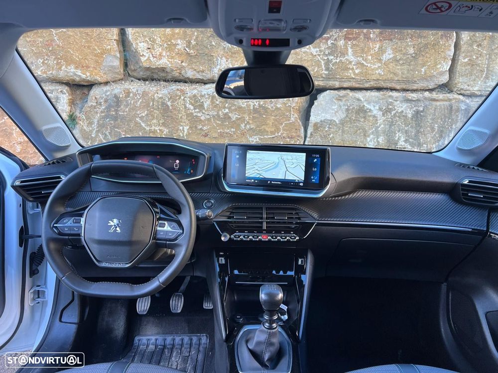 Peugeot 208 - 29