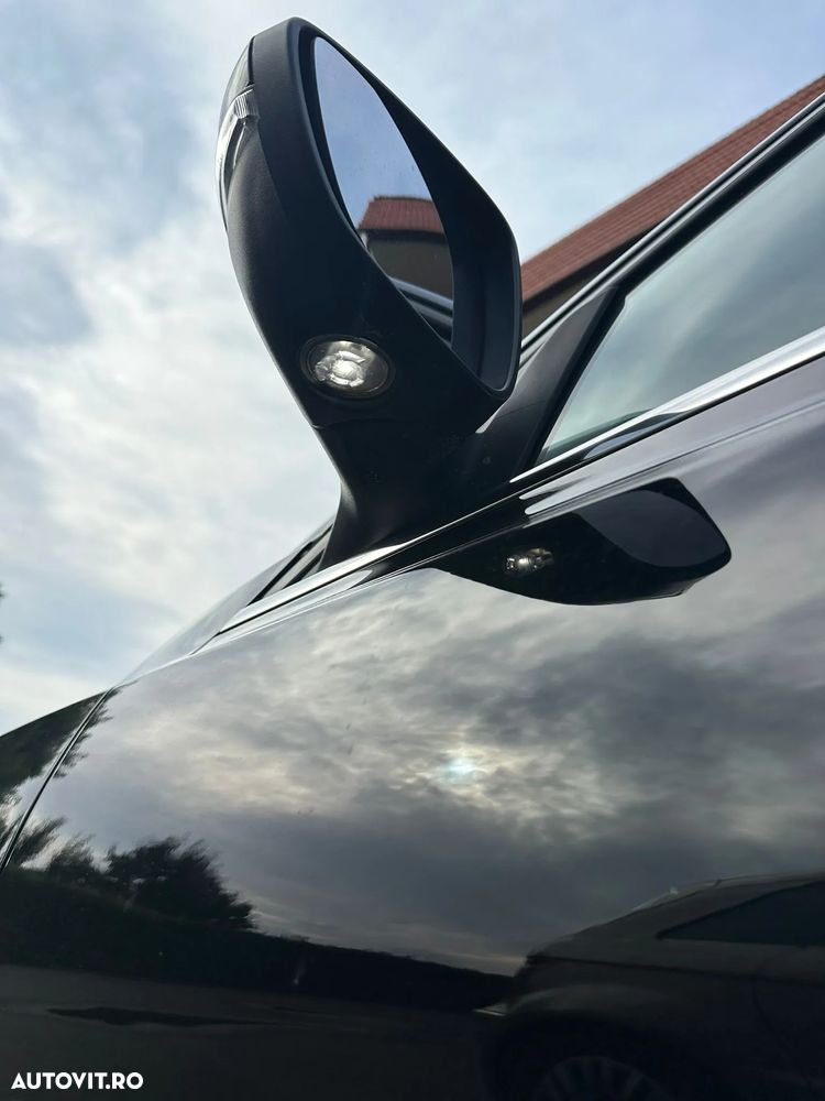 Ford Focus 1.0 EcoBoost 6MT MHEV Titanium X - 14