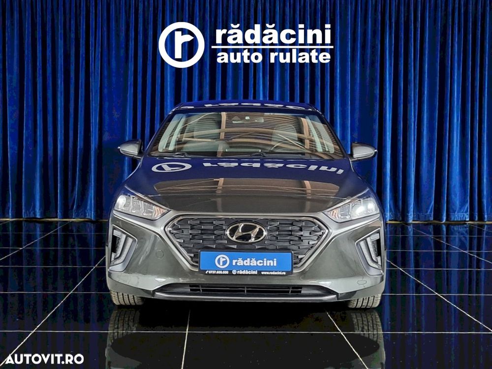 Hyundai IONIQ - 3