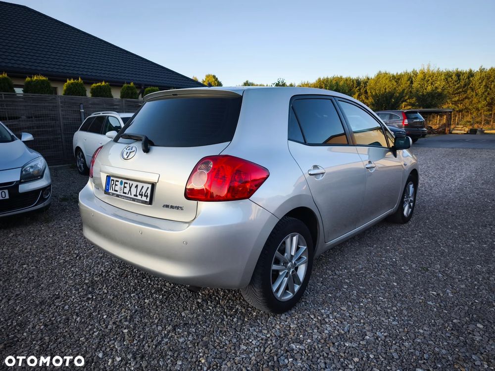 Toyota Auris 1.6 Valvematic Edition - 3