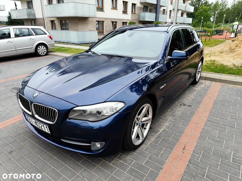 BMW Seria 5 520d xDrive - 22