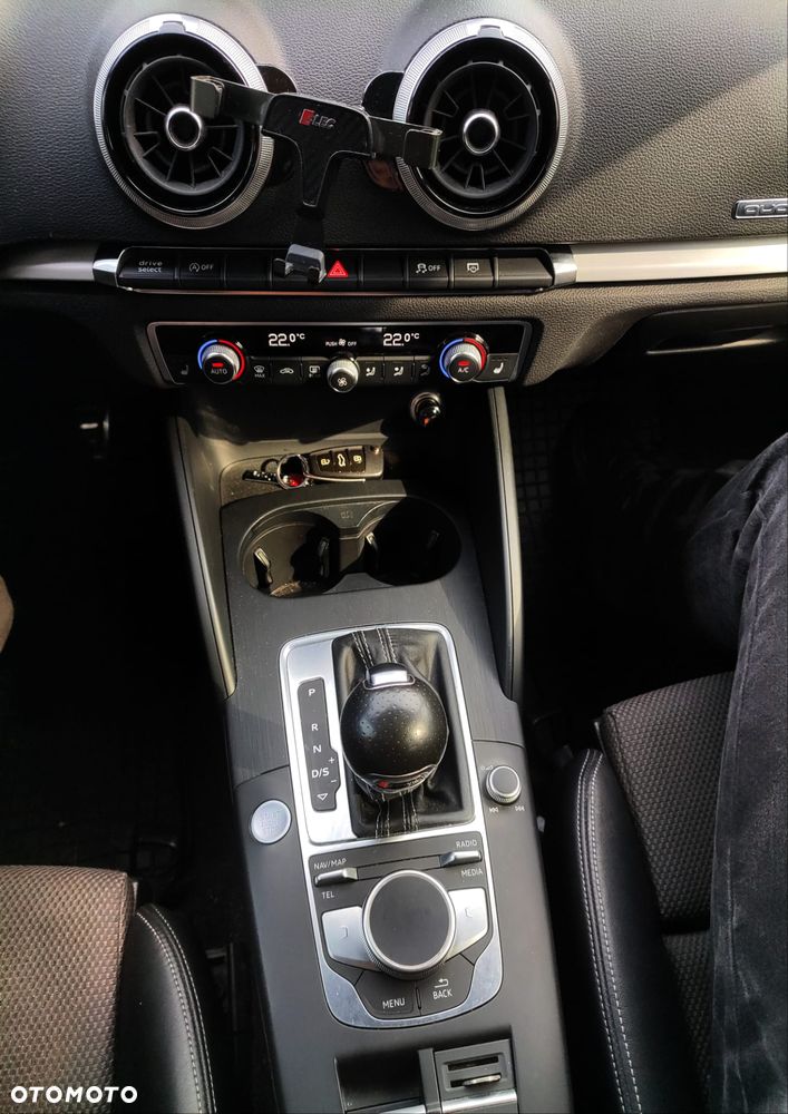 Audi A3 Sportback 2.0 TDI (clean diesel) quattro S tronic Ambiente - 10