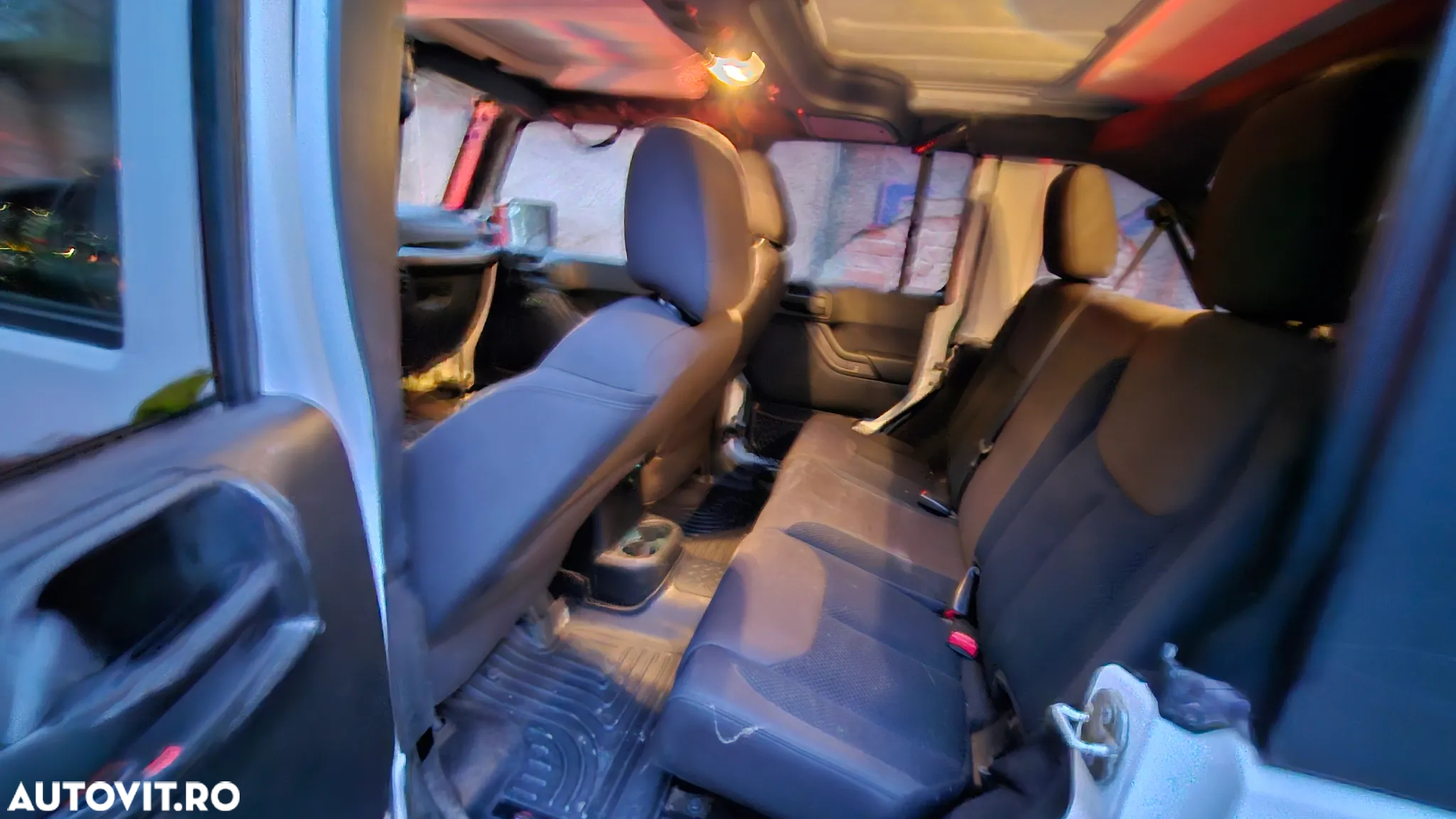 Jeep Wrangler - 9