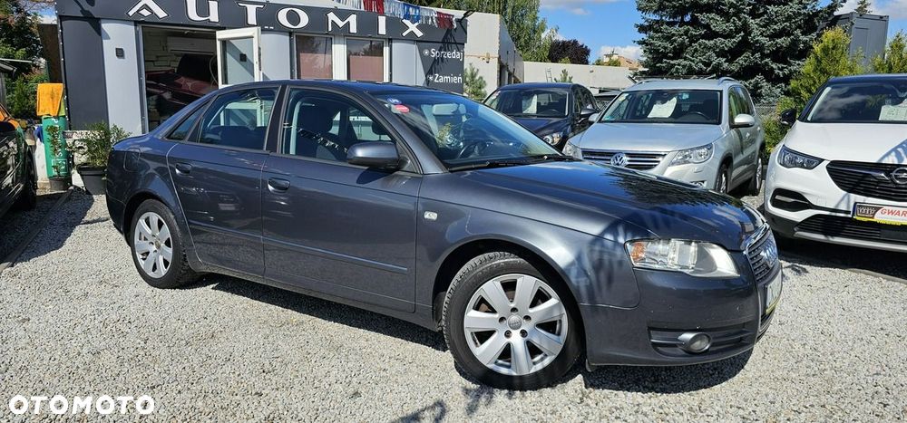 Audi A4 Limousine - 9