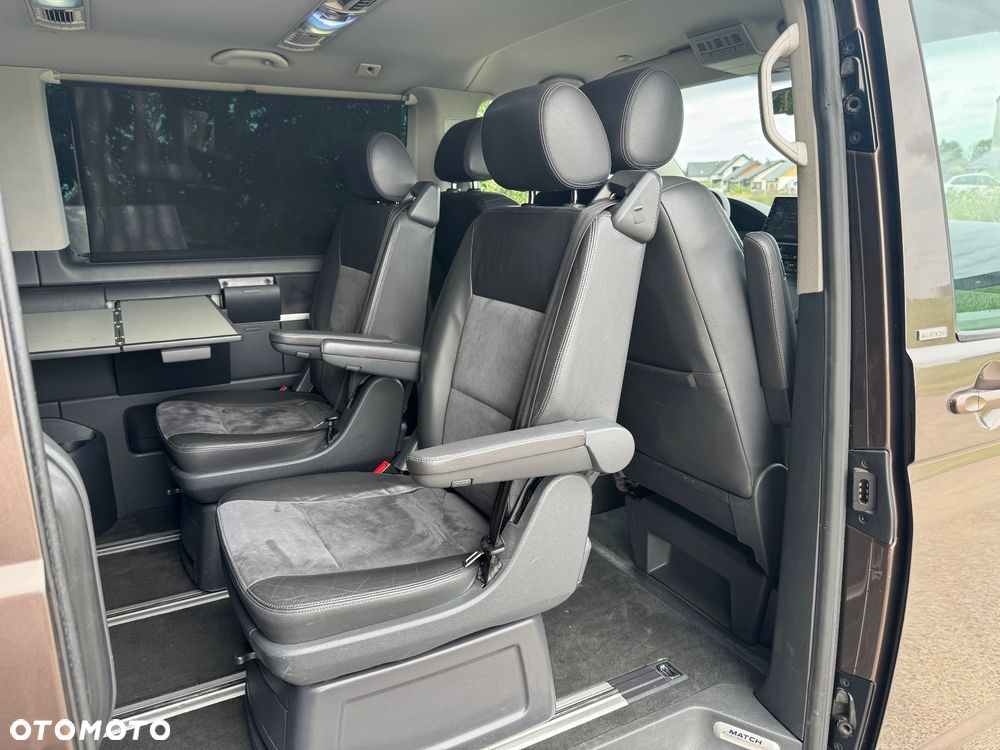 Volkswagen Multivan - 12