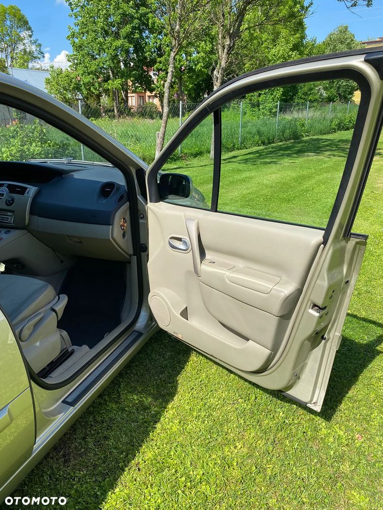 Renault Scenic 1.9 dCi Luxe Privilege - 20